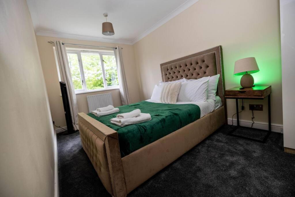 3 Bedrooms House-Sofabed-Parking-Bbqstove-Garden London Kültér fotó